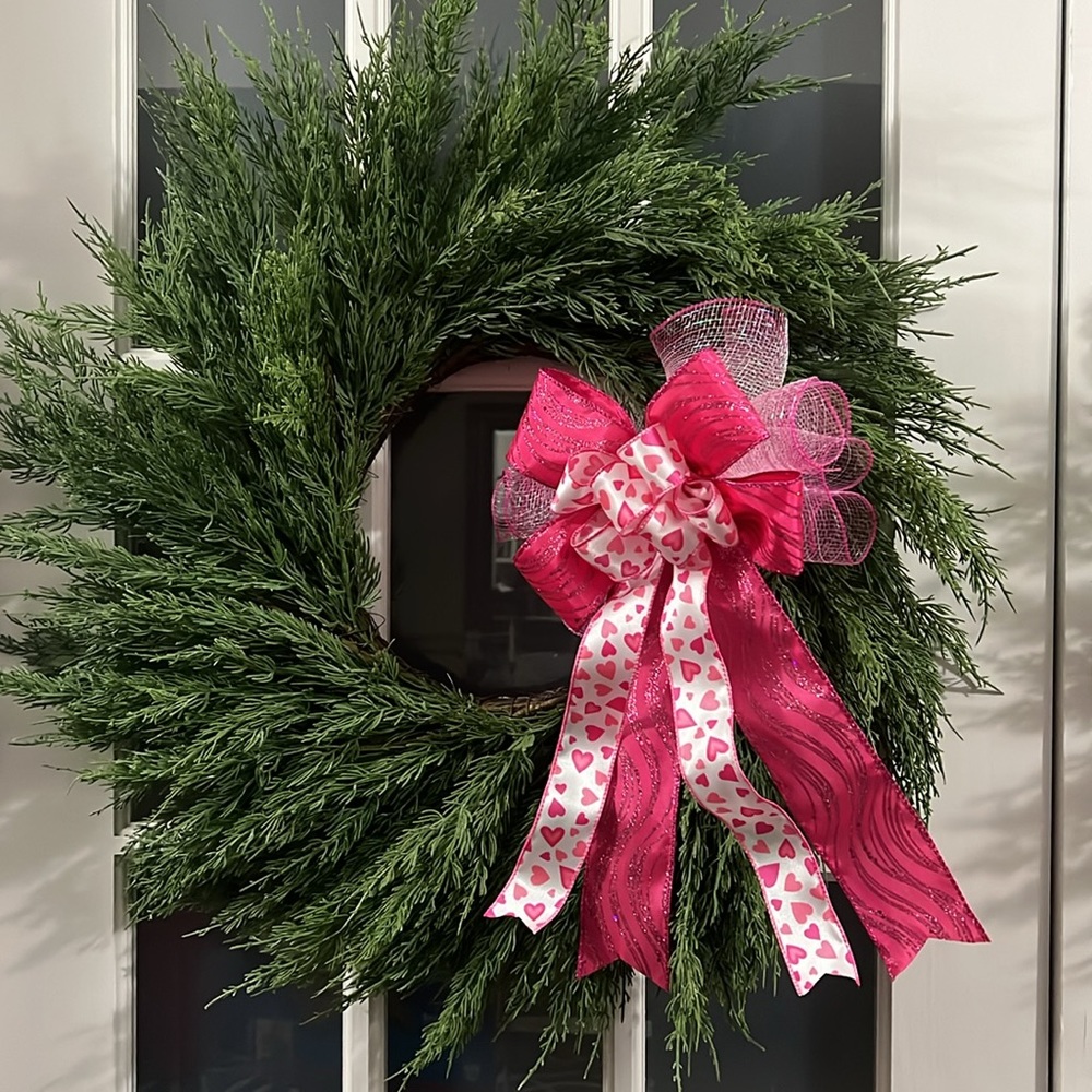 Valentine Bow - Picture 2 of 2